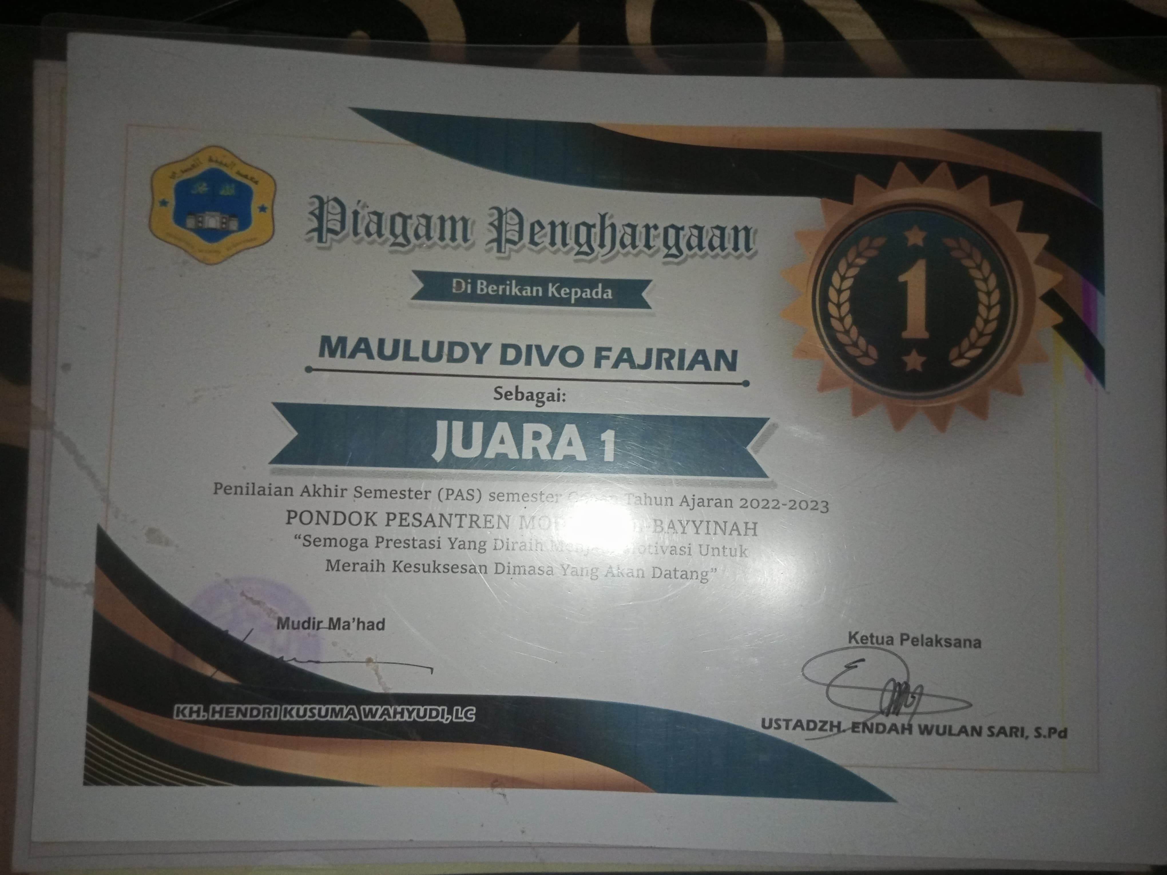 Sertifikat juara 1
